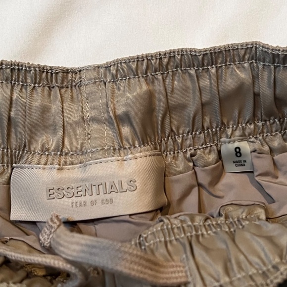 Fear of God Essentials Kids “Desert Taupe” Running Shorts Size M - Picture 4 of 8